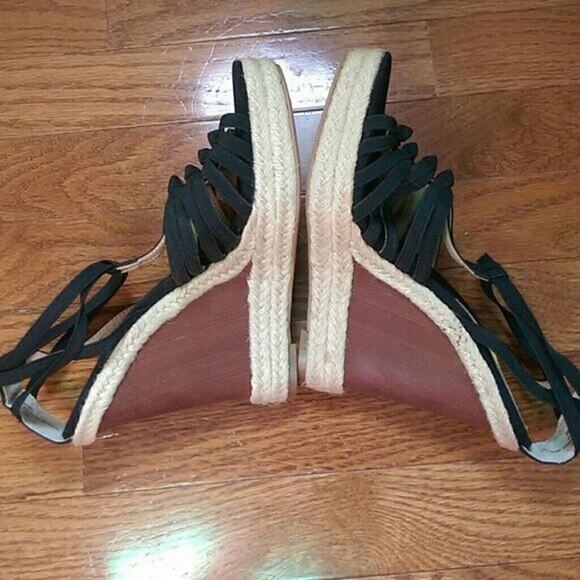 Levity Wedges Black Brown and Tan Wedges - Size 8 - Picture 4 of 7